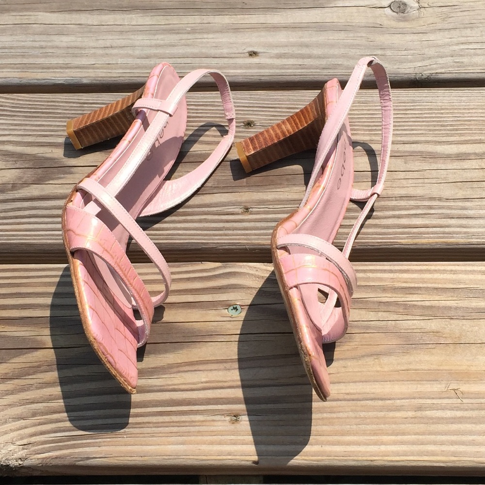💲SOLD Bebe Pink Genuine Leather crocodile sandals - Picture 4 of 8